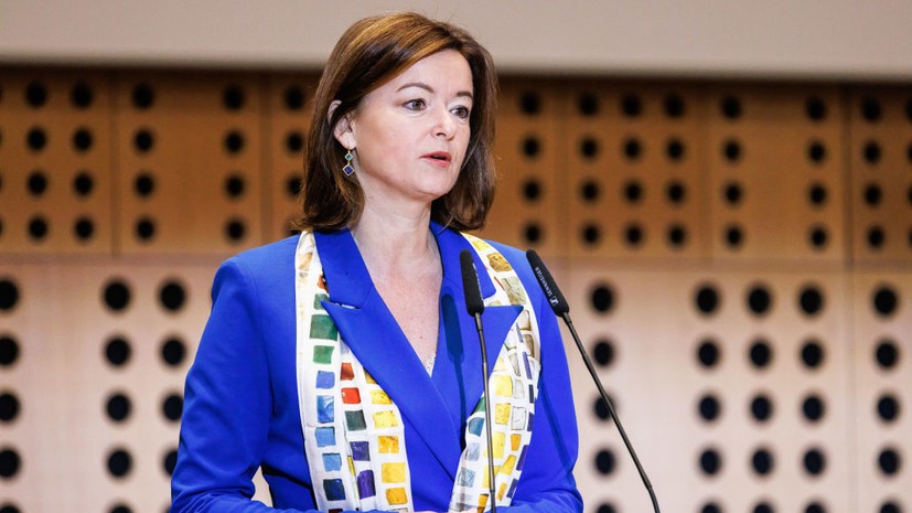 Глава МИД Словении Файон назвала санкции против России недостаточно эффективными