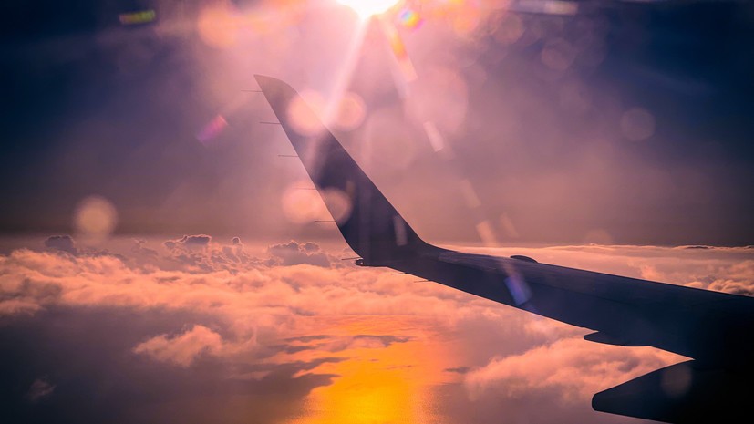 У летевшего из Лондона в Гонконг самолёта отказали два двигателя