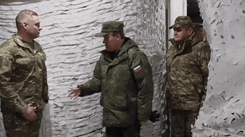 Вручил награды отличившимся военнослужащим: Герасимов посетил командный пункт 58-й общевойсковой армии в зоне СВО