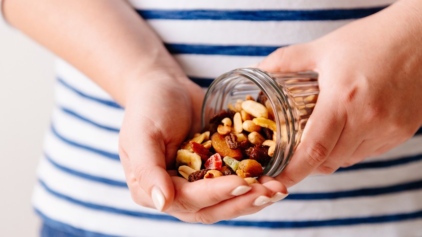 Учёный Куликов посоветовал в период интенсивной работы есть сухофрукты и пастилу