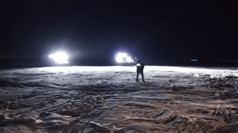 Обломки найдены в 11 км от берега: в МЧС заявили об обнаружении места крушения вертолёта Ми-8 в Онежском озере