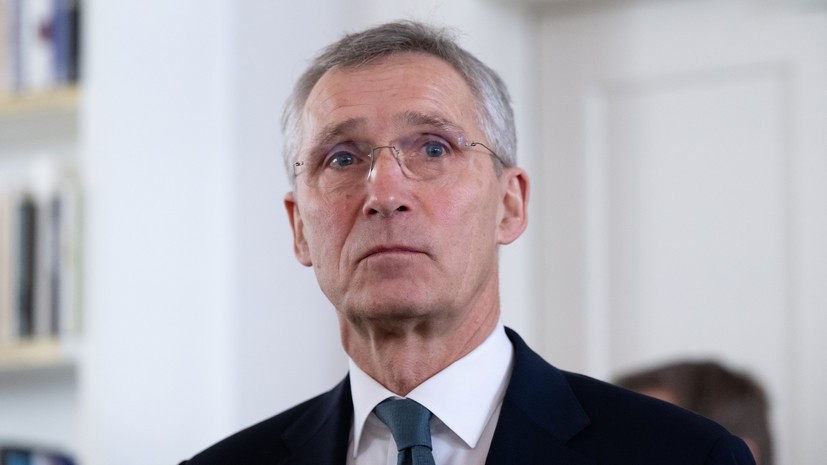 Столтенберг заявил, что у НАТО есть проблемы с военными запасами