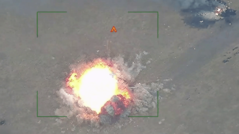 Высокоточными средствами: ВС России уничтожили два украинских вертолёта Ми-8 на площадке в ДНР