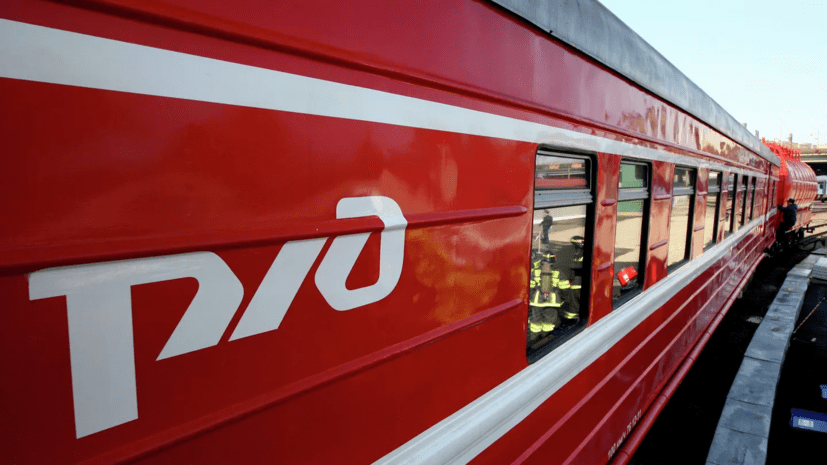 Пожарные поезда привлекли для тушения резервуаров в Курской области