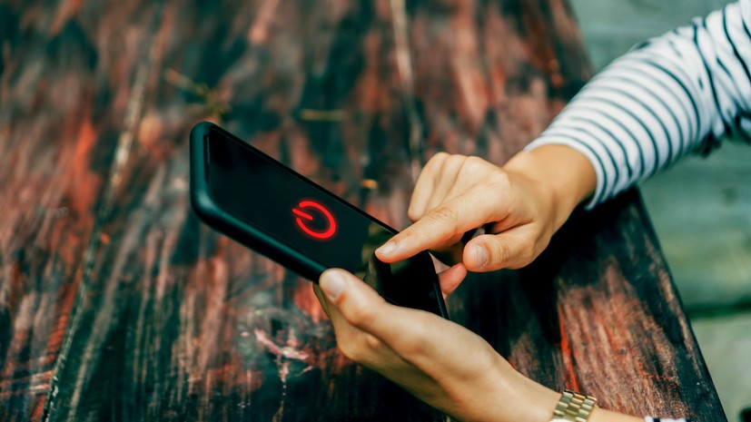 Цифровая деменция и тревожность: психолог — о рисках постоянного использования гаджетов