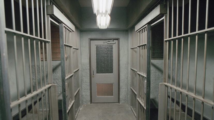 Около 200 заключённых тюрьмы в Британии перевели из-за радиоактивного газа