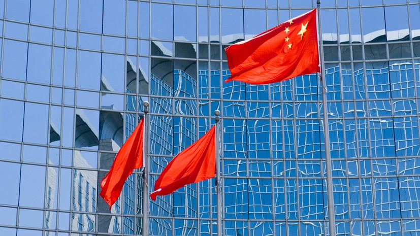 «Известия»: четыре крупных банка Китая перестали принимать платежи из России