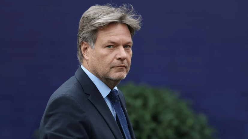 DPA: вице-канцлер ФРГ Хабек провёл полтора часа в бомбоубежище в отеле в Киеве