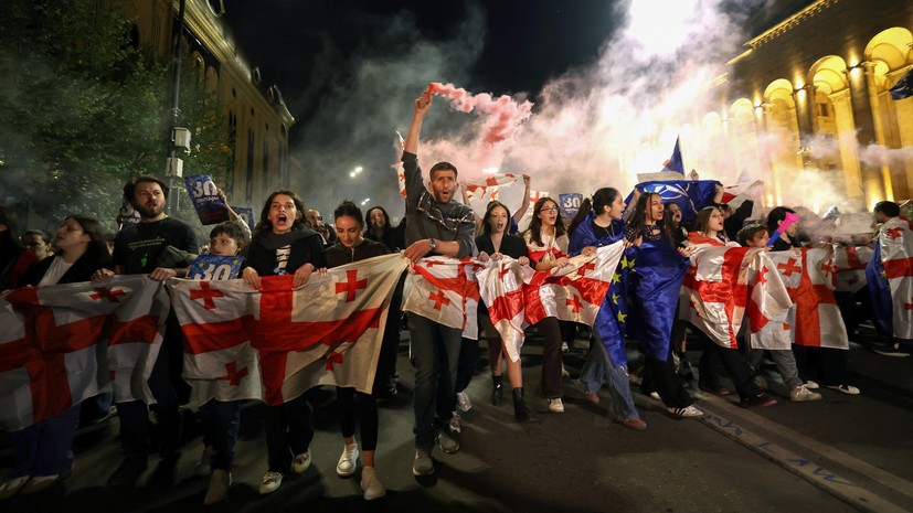 В Тбилиси вновь проходят протесты против закона об иноагентах
