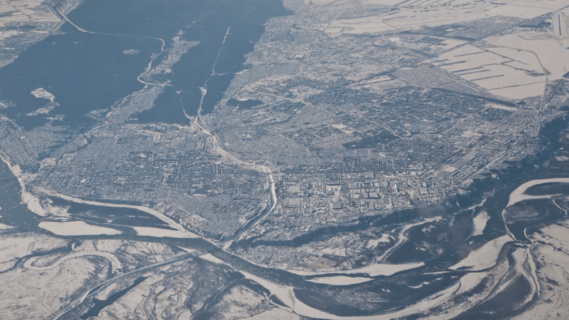 Глава МЧС Куренков осматривает пострадавшие от паводка районы Алтайского края