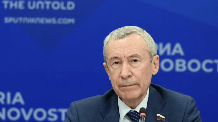 Сенатор Климов: Россия вправе требовать компенсации вреда от санкций с 2014 года