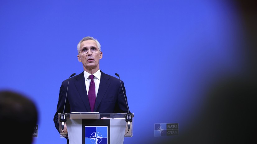 Столтенберг заявил, что США ещё не опоздали с военной помощью Киеву