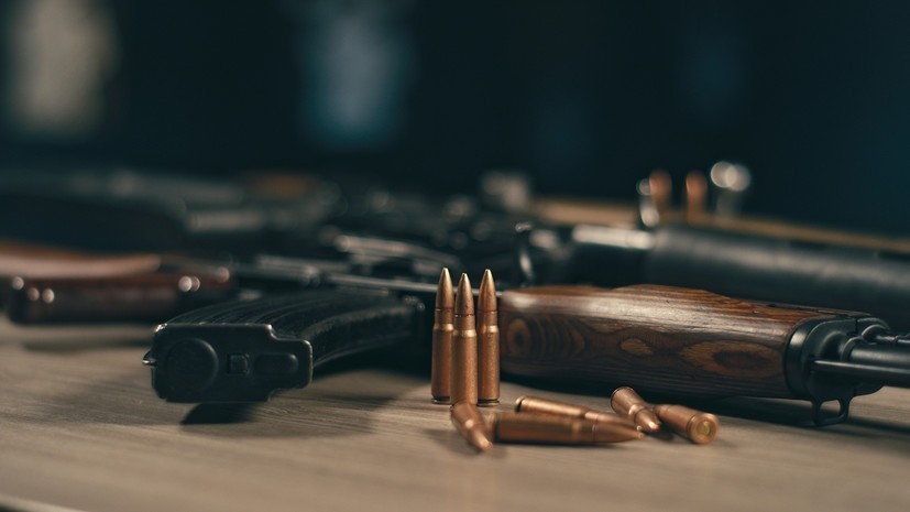 У подозреваемого в убийстве в Москве при обыске нашли автомат Калашникова