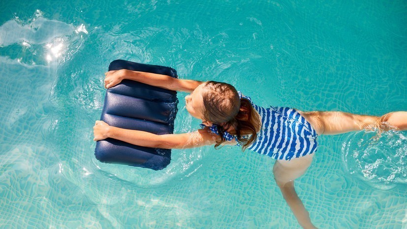 В Красноярском крае бассейн проверяют из-за менингита у ребёнка