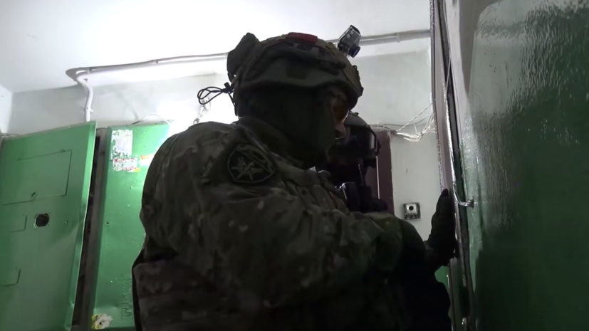 Помогали мошенникам из-за рубежа: МВД и ФСБ задержали 15 человек за содействие аферистам в подмене номеров