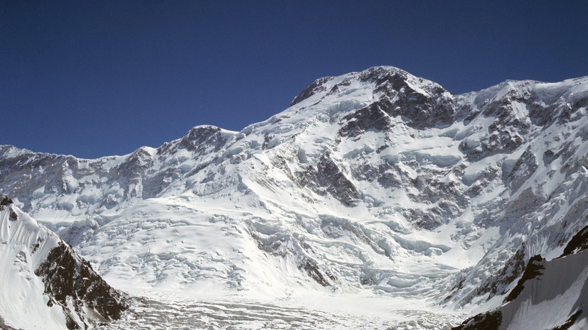 «Если её спасут, поверю в чудо дважды»: стали известны подробности эвакуации застрявшей на пике Победы россиянки
