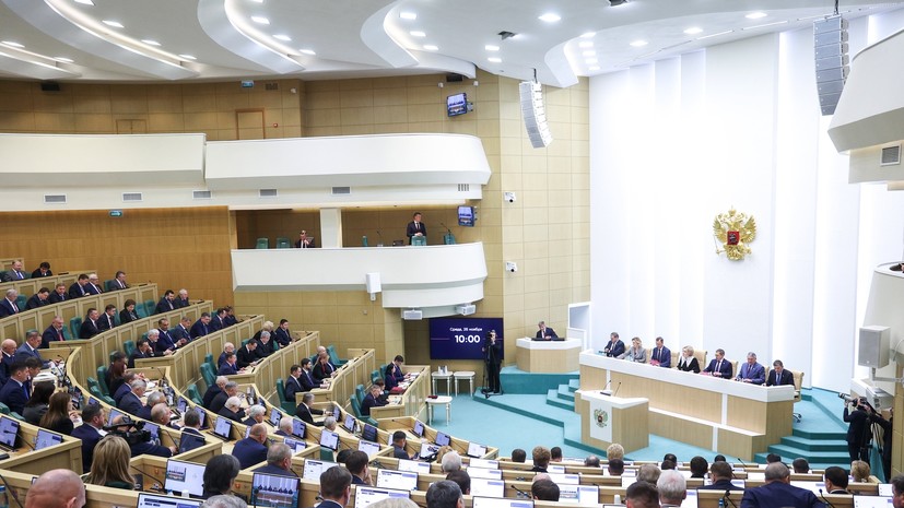 «Позволит ускорить рост заработной платы»: Совфед одобрил повышение МРОТ в 2026 году