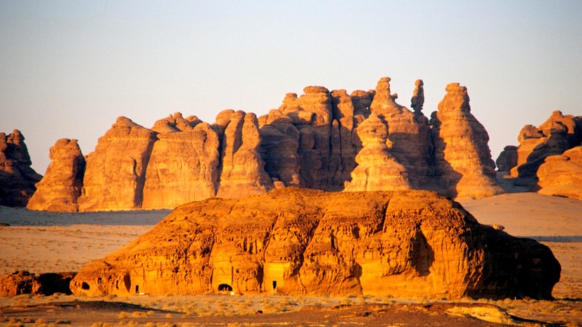 «Символика петроглифов»: археологи нашли доказательства существования жизни в пустыне Аравии 12 тысяч лет назад