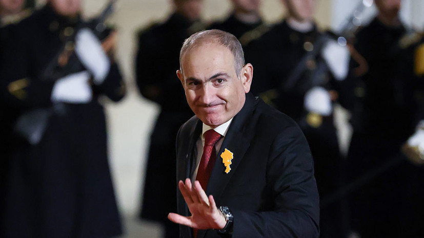 Пашинян поругался в метро с переселенкой из Карабаха