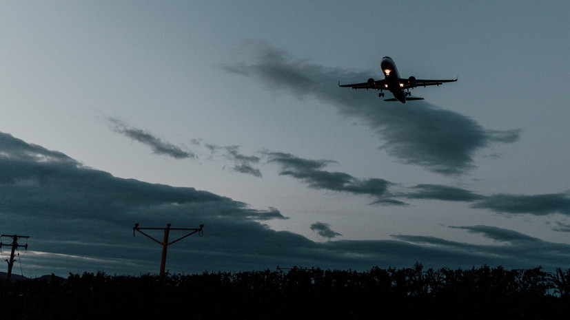 В Пулково не могут приземлиться десять пассажирских самолётов