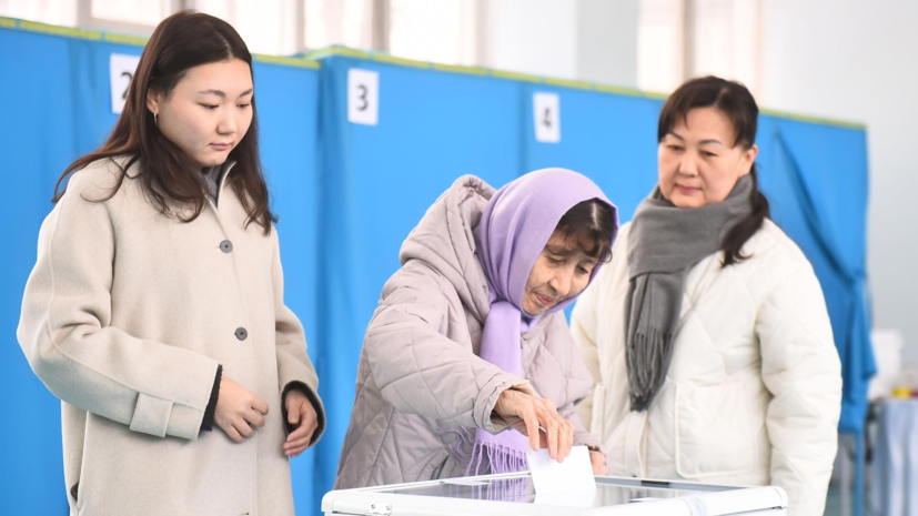 Предварительная явка на референдум по Конституции Казахстана составила 73,12%