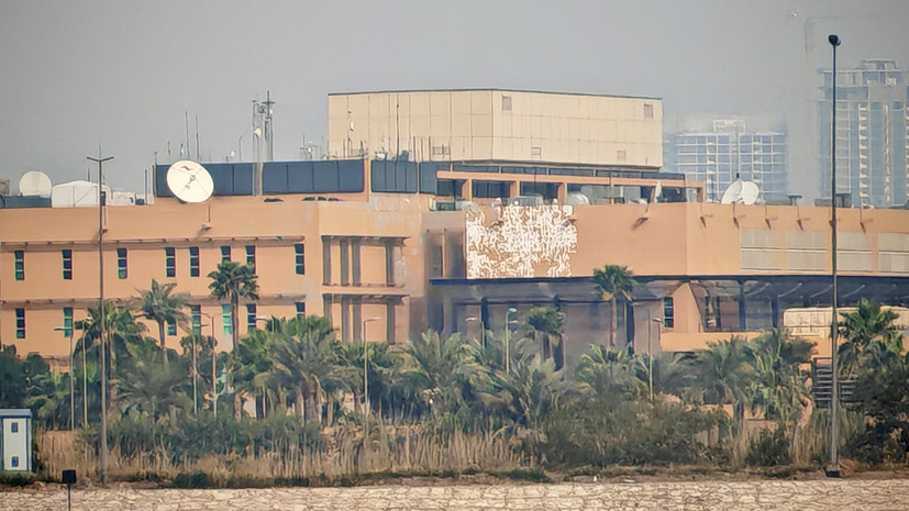 INA: пять человек пострадали при ракетной атаке на район у аэропорта Багдада