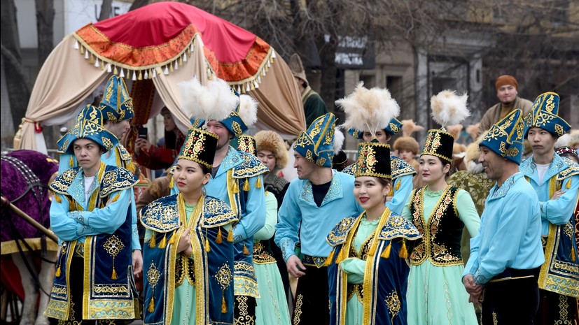 Навруз: как перепрыгнуть через костёр, собрать хафт син и встретить «новый день»