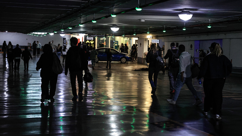 IRIB: в Тель-Авиве из-за попадания иранских ракет частично отключили свет