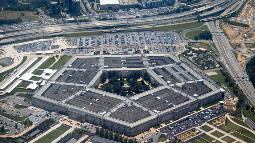 Newsmax: чиновника Пентагона отстранили за раскрытие секретной информации