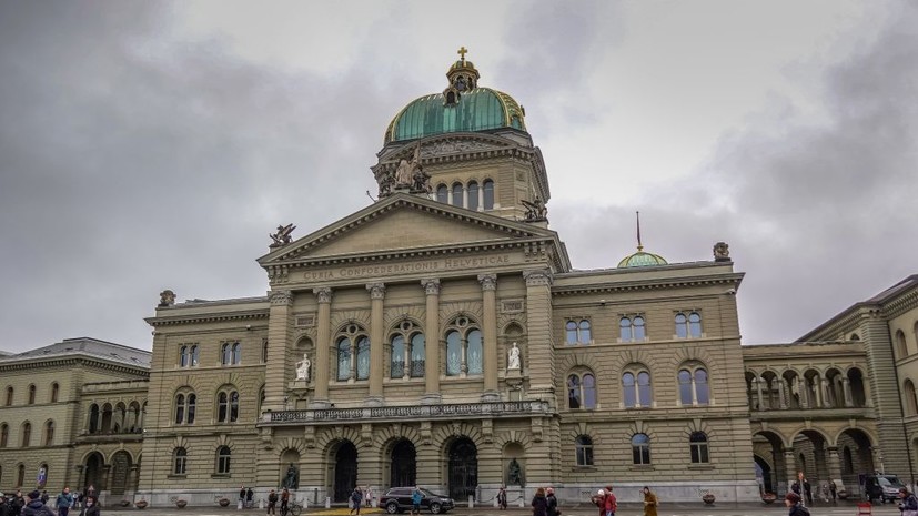 Депутат Аддор: в парламенте Швейцарии выступили за отмену антироссийских санкций