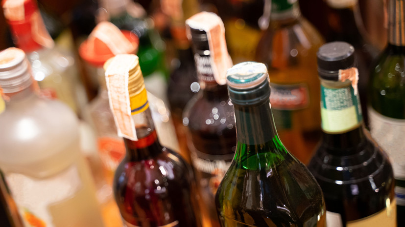 Кабмин продлил до 2032 года запрет на продажу алкоголя у опасных объектов