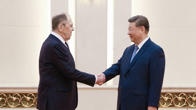 Си Цзиньпин и Лавров проводят встречу в Пекине