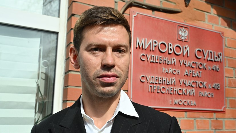 «Я искренне раскаиваюсь»: Смолов принёс извинения, дал совет молодым футболистам, но суд не поставил точку в его деле
