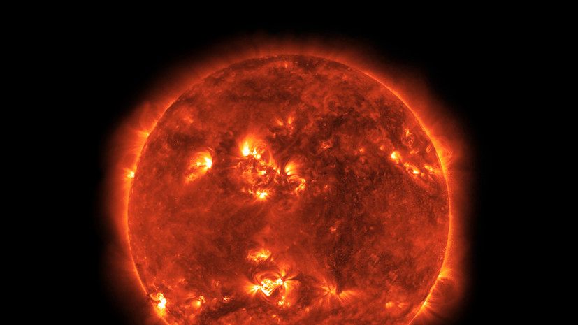 ИКИ РАН: корональная дыра может начать влиять на Землю завтра в середине дня