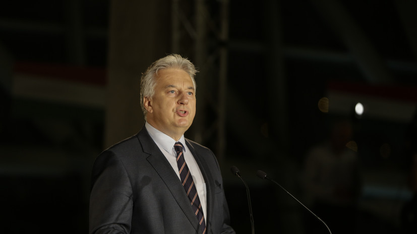 Вице-премьер Венгрии Шемьен решил покинуть пост лидера партии ХДНП