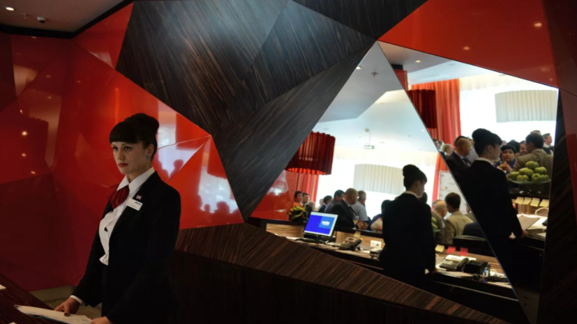 В России разрешили заселяться в гостиницы по водительским правам и Госуслугам