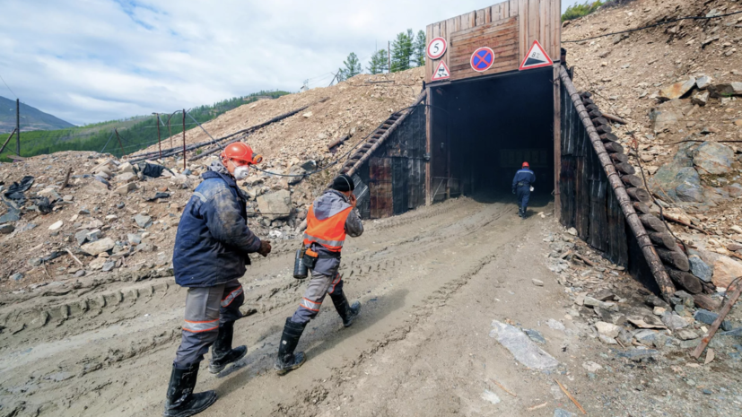 «Оказались под снежной массой»: девятерых работников рудника в Бурятии накрыло лавиной, есть погибшие