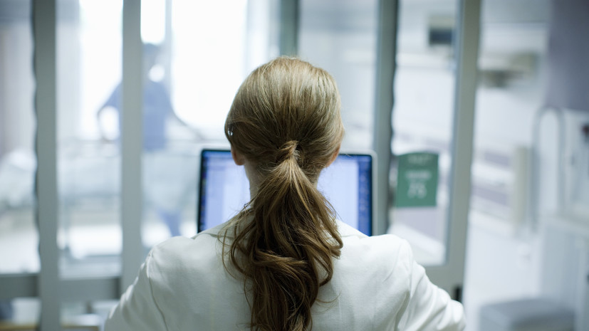 В Госдуме проработают меры по снижению бумажной нагрузки на врачей и учителей