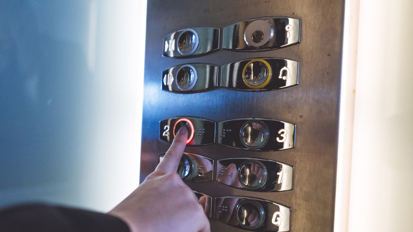 Адвокат Борзенко предупредила, чем может грозить перевоз стройматериалов в лифте