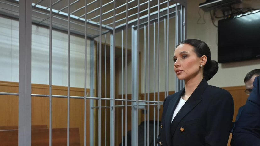 Источник раскрыл имя четвёртого ребёнка блогера Лерчек