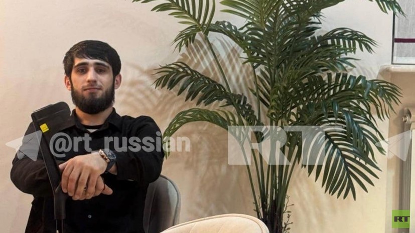 Житель Дагестана с протезом вместо ноги помогает пострадавшим от наводнения