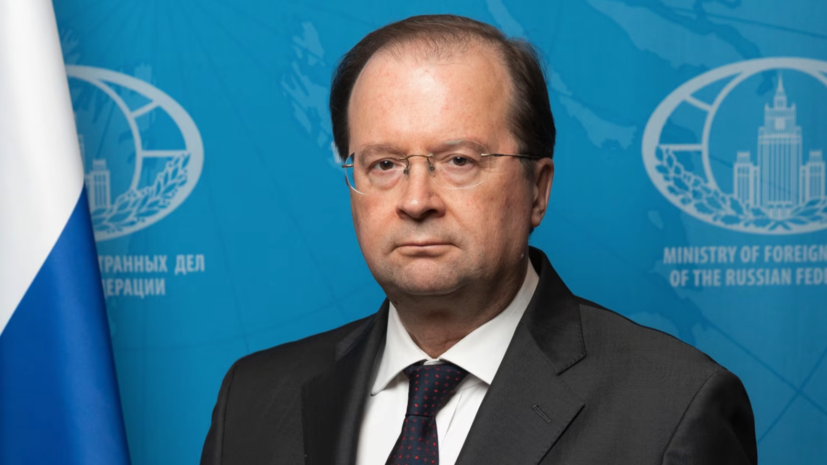 Посол Парамонов: частые дипломатические контакты могли бы предотвратить скандалы