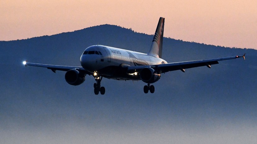 SHOT: самолёт «Авроры» подал сигнал бедствия в аэропорту Владивостока