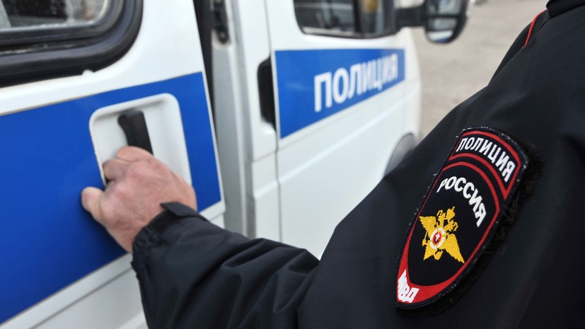 На Сахалине в автомобиле обнаружили тела троих мужчин