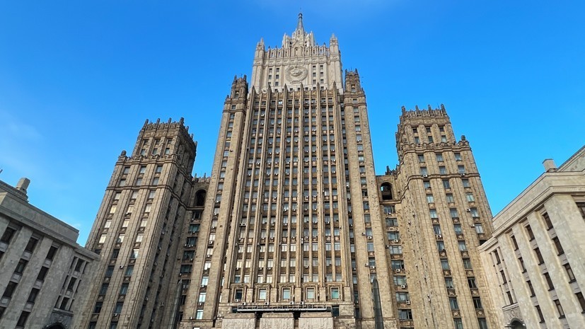 МИД России вызовет чешского дипломата из-за задержания митрополита Илариона