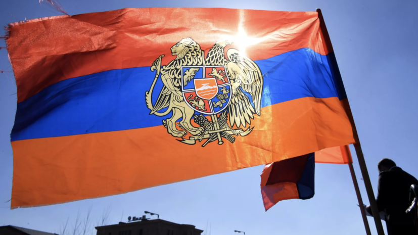 В Ереване состоялось многотысячное шествие сторонников экс-президента Кочаряна