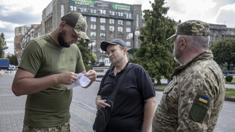 «Инсайдер»: сотрудники ТЦК на Украине разбили мужчине голову