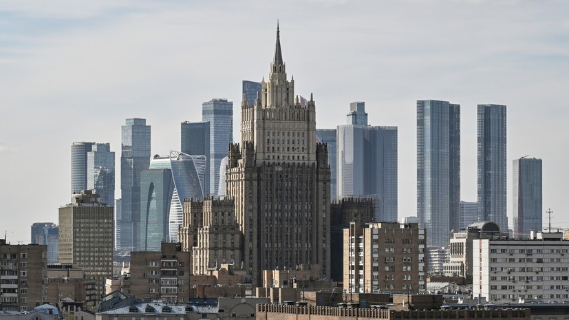 МИД: Россия рекомендует иностранцам как можно скорее покинуть Киев