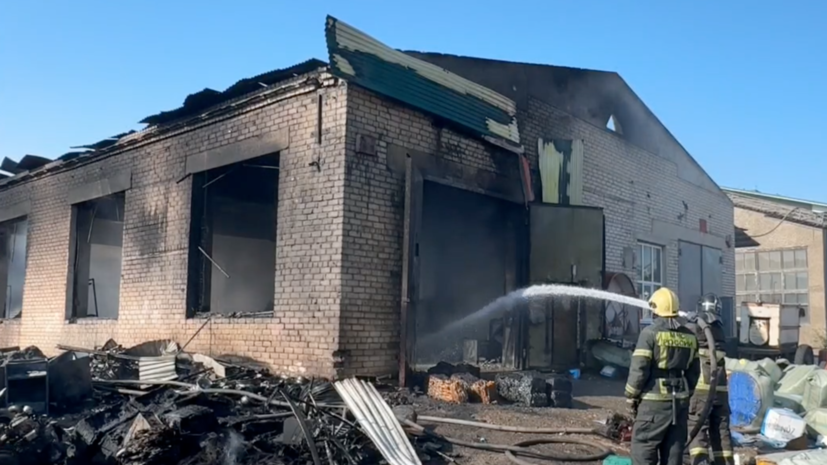 В Уссурийске ликвидировали открытое горение на складах