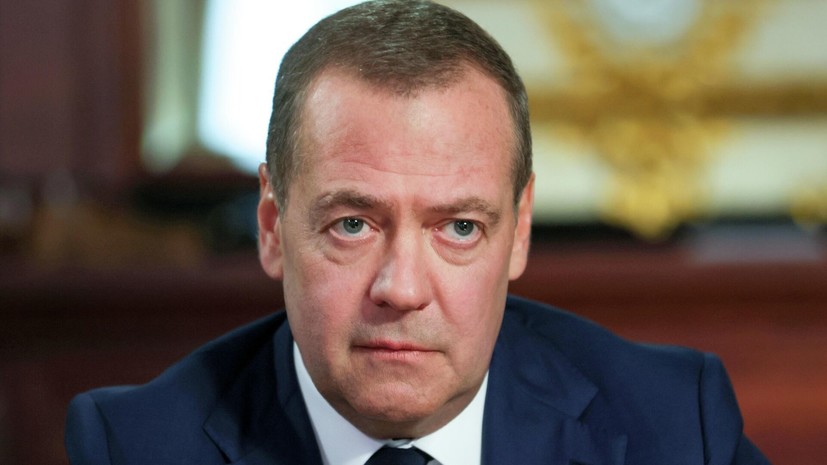 Медведев: дело Миндича показало мздоимство абсолютно всей бандеровской верхушки